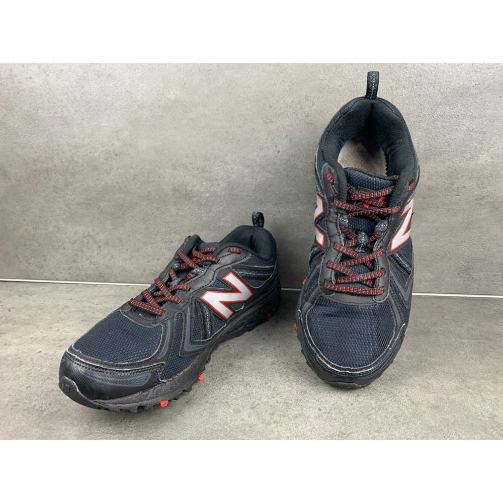 New Balance 410 v5 Black Red Men Running Shoes Size 9.5 Sneakers